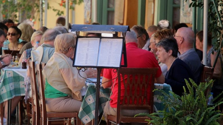 11Οκτ2018 –  Μάθε τι παίζει –  Νίκη Κωνσταντίνου