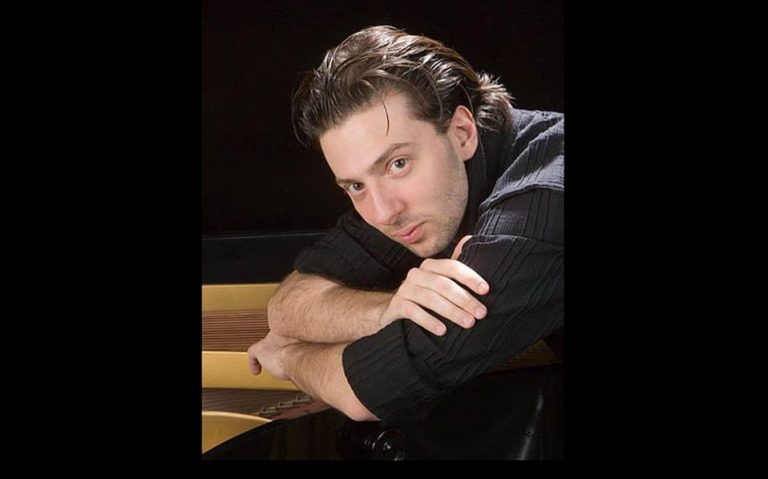 25Ιαν2019 “Μια νέα πατρίδα έξω από το παράθυρό μου” Ο πολυβραβευμένος Έλληνας πιανίστας Βασίλης Βαρβαρέσος μιλάει στο Τρίτο Πρόγραμμα (Audio)