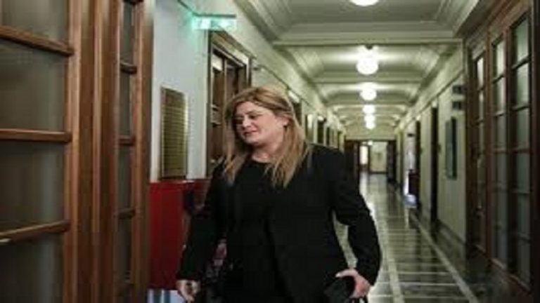 28Μαρ2019 –  Μάθε τι παίζει – Ελευθερία Χατζηγεωργίου