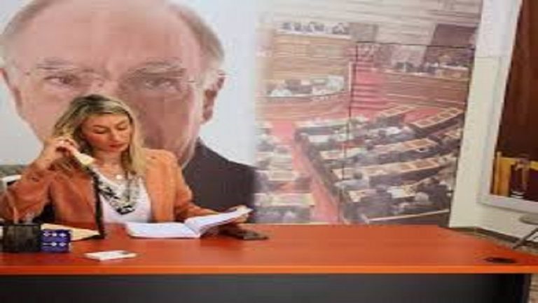 21Μαϊ2019 –  Μάθε τι παίζει – Κατερίνα Κούτρη