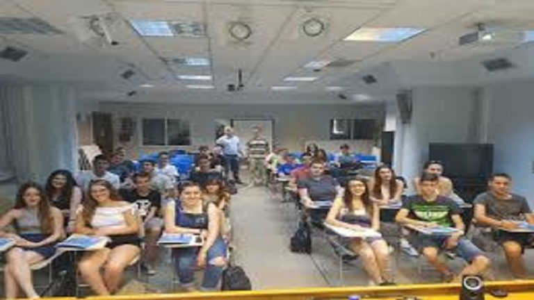 03Μαϊ2019 –  Μάθε τι παίζει –  Κώστας Φούσκας