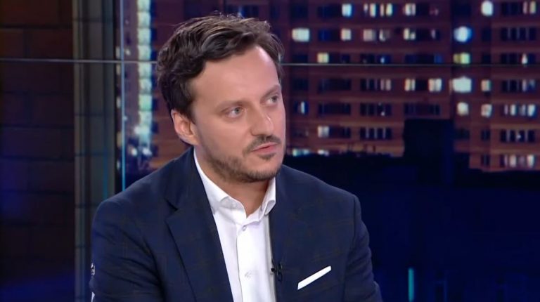 18Σεπ2019 –  Μάθε τι παίζει – Απόστολος Πάνας