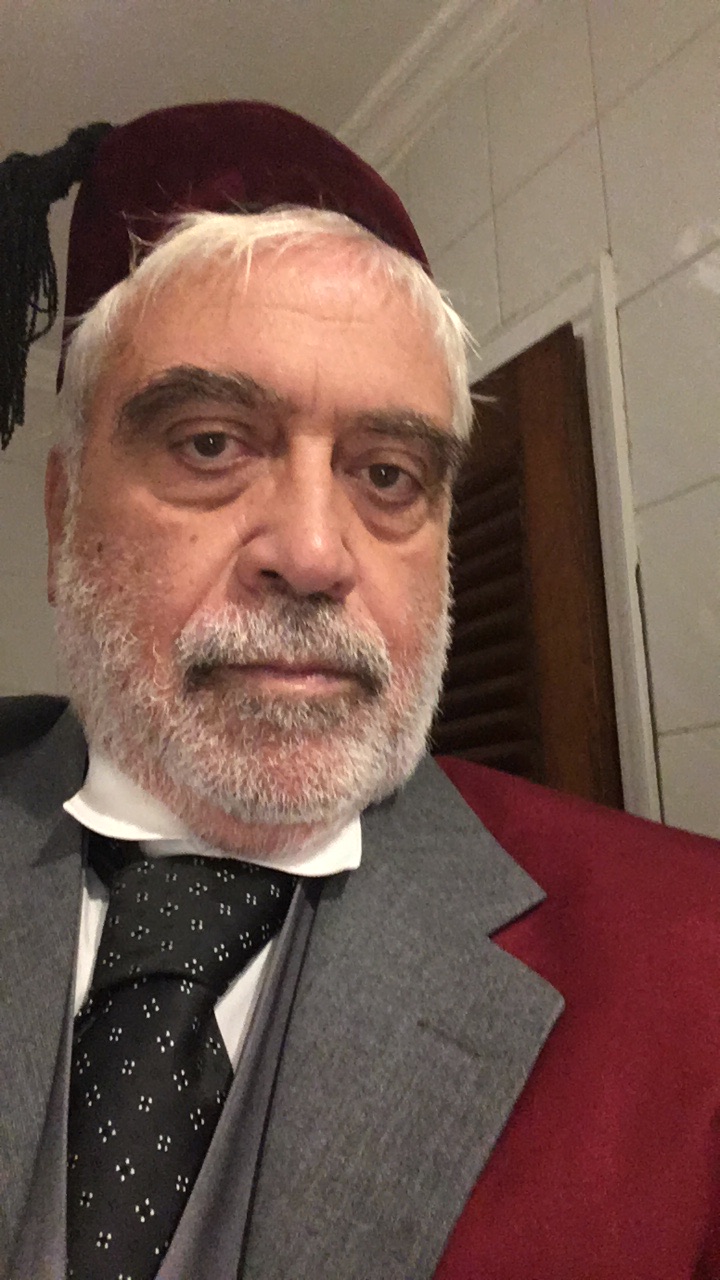 «ΕΜΕΙΣ ΚΑΙ ΟΙ ΦΡΑΓΚΟΙ» με τον Δημήτρη Πιατά Από τη Δευτέρα 12 Οκτωβρίου και κάθε Δευτέρα έως και Παρασκευή στις 18.30