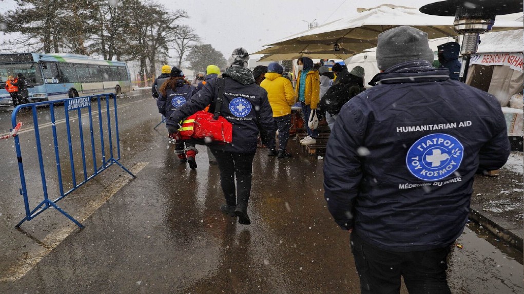 Ο Γιώργος Παπαδομανωλάκης από τους Γιατρούς του Κόσμου στο Ραδιομαραθώνιο αλληλεγγύης της Φωνής της Ελλάδας