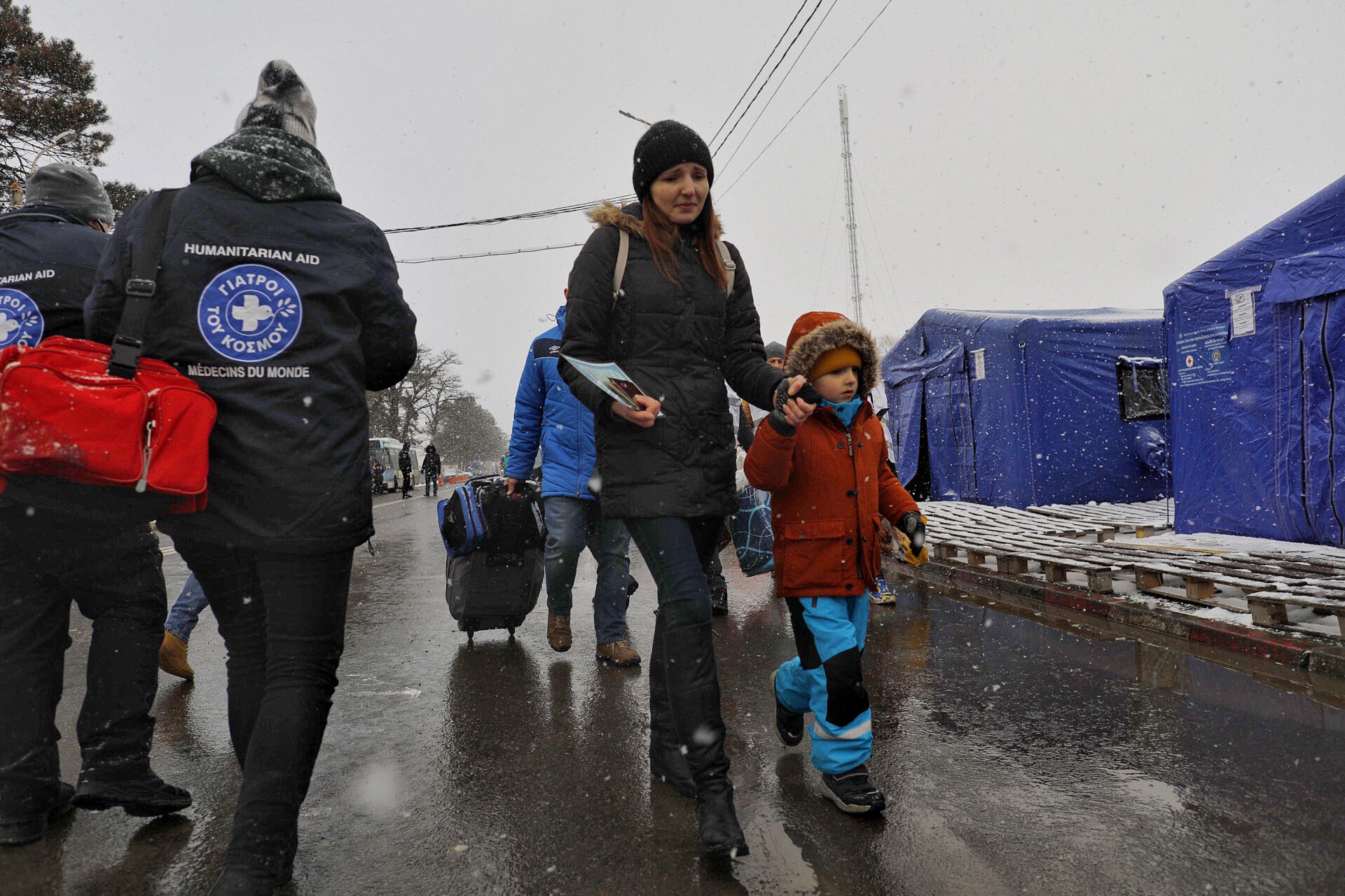 O Στράτος Χιώτης από τους “Γιατρούς του Κόσμου” στη ΦΩΝΗ ΤΗΣ ΕΛΛΑΔΑΣ