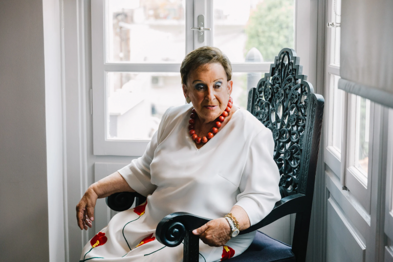 Η Βικτωρία Καρέλα καλεσμένη στην εκπομπή “Πρόσκληση σε γεύμα” με την Ελένη Καραλή | 21.06.2023 16:00