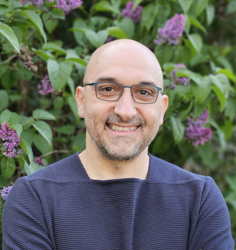 “Κουβέντες μακρινές” με τον Θ. Λιμήτσιο από τη Βιέννη | 12.06.23