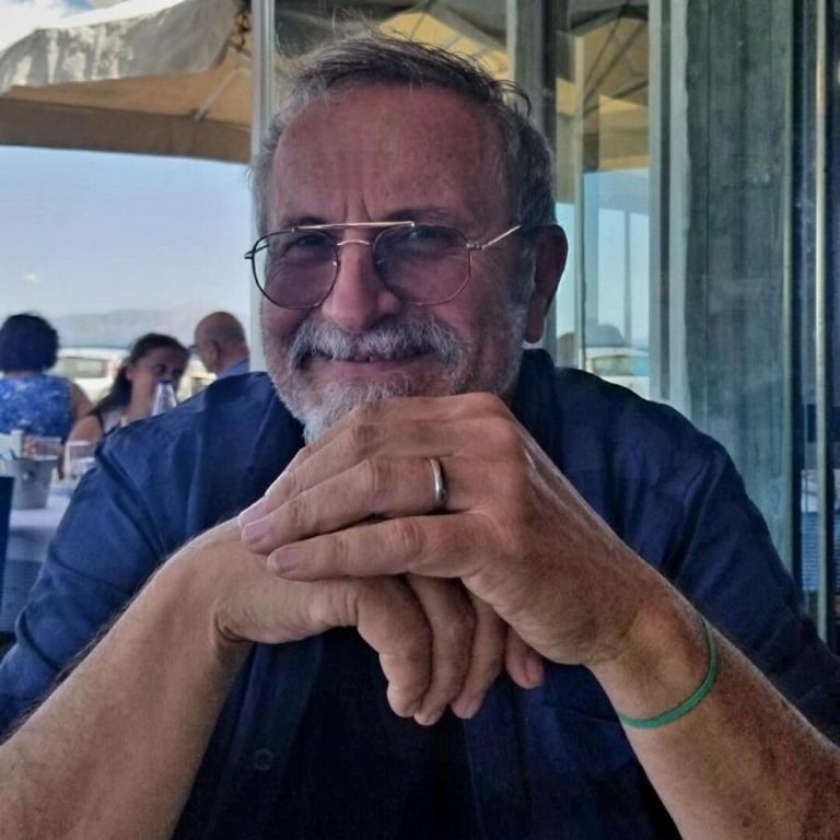 O M. Schwandt μιλάει για την υιοθεσία του και την μάχη για την απόκτηση της Ελληνικής Ιθαγένειας στην εκπομπή “Η Παγκόσμια Φωνή μας” |04.04.2024