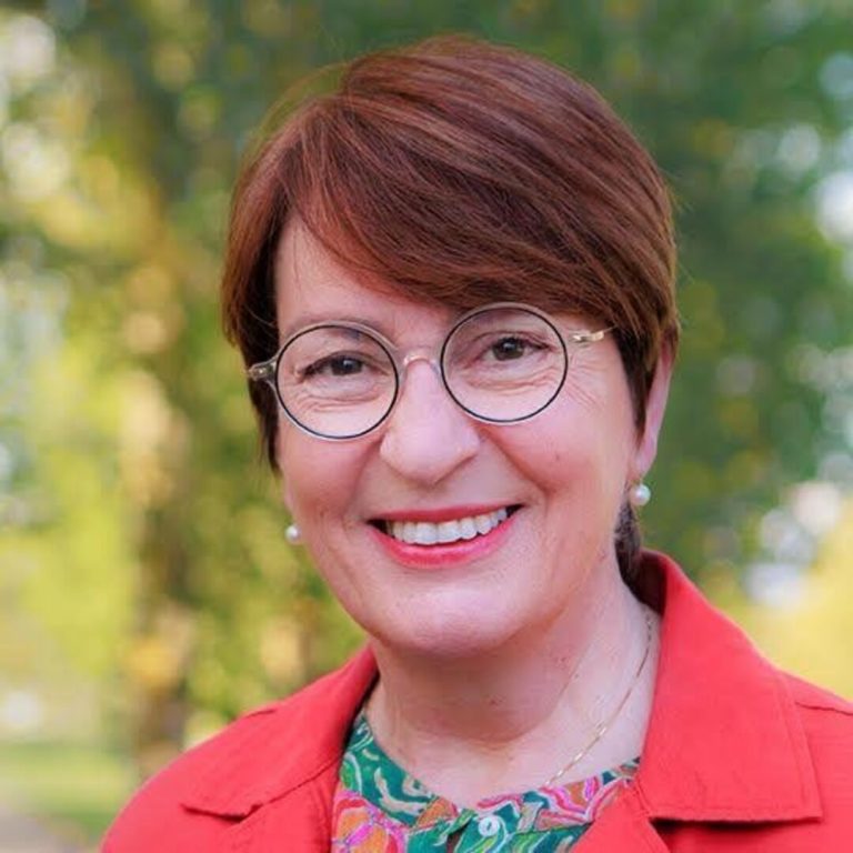 H επανεκλεγείσα βουλευτής Μαρ. Καραμανλή στη Γαλλία μιλάει στην εκπομπή “Η Παγκόσμια Φωνή μας”|08.07.2024